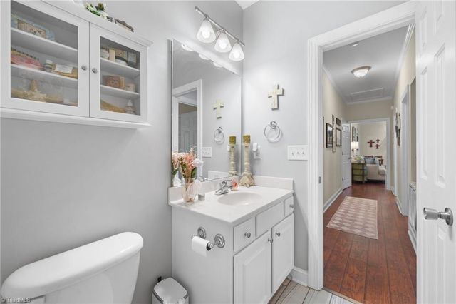 354 Merrimont Drive, Winston-salem, NC 27106