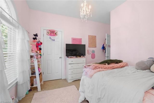 354 Merrimont Drive, Winston-salem, NC 27106
