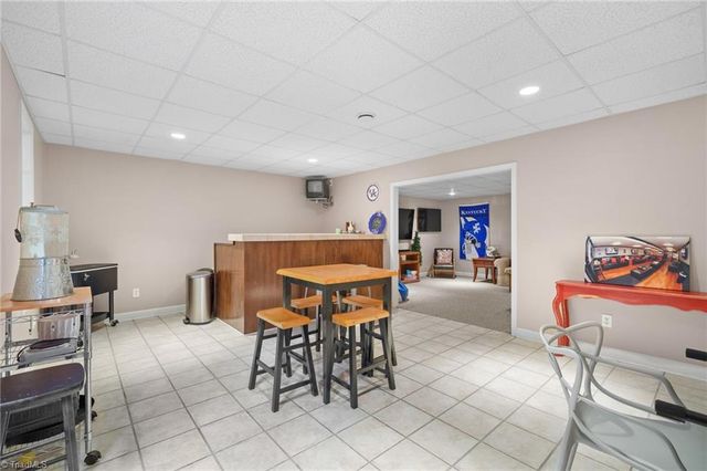 354 Merrimont Drive, Winston-salem, NC 27106