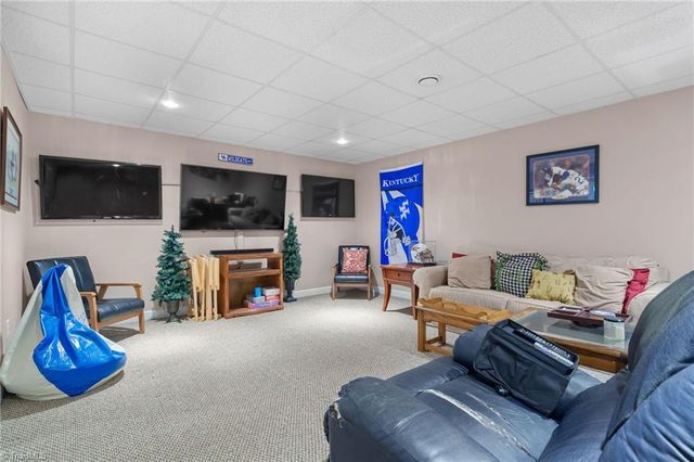 354 Merrimont Drive, Winston-salem, NC 27106