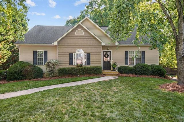 354 Merrimont Drive, Winston-salem, NC 27106