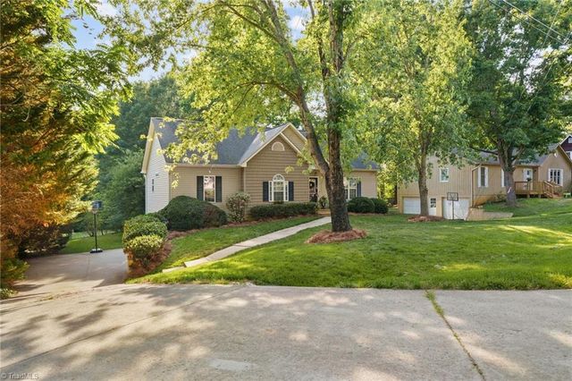354 Merrimont Drive, Winston-salem, NC 27106