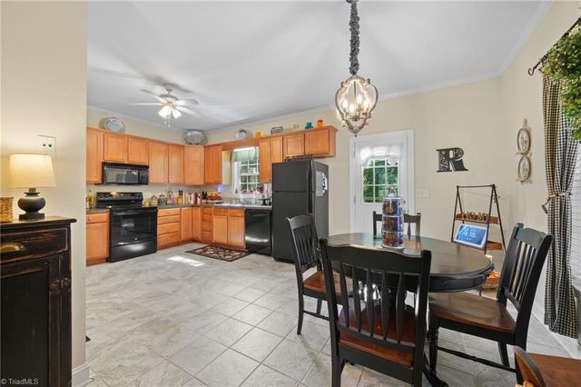 354 Merrimont Drive, Winston-salem, NC 27106
