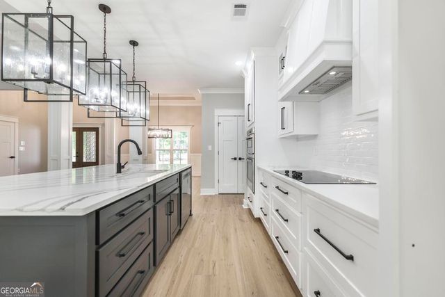 903 RobinHood Road, Dublin, GA 31021