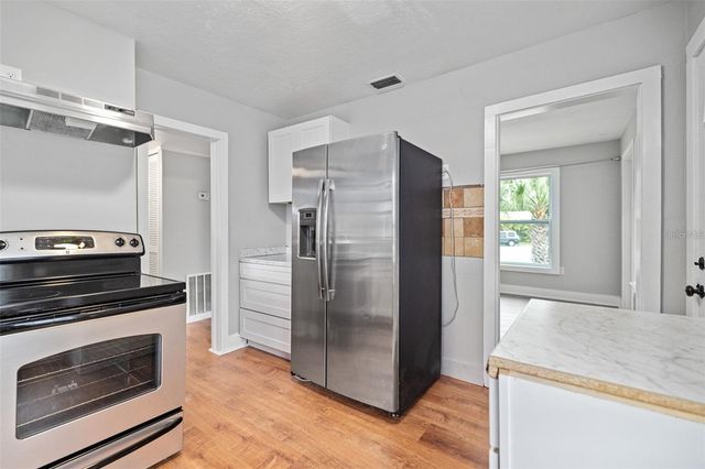 3818 W EUCLID AVENUE, Tampa, FL 33629