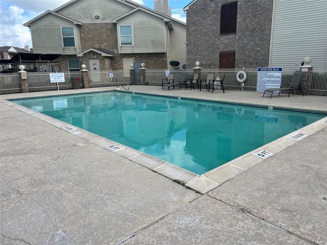 7600 Emmett F Lowry Expressway 714, Texas City, TX 77591