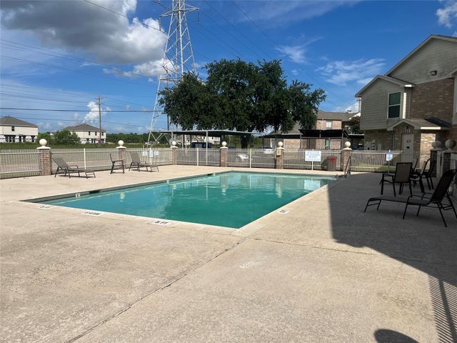 7600 Emmett F Lowry Expressway 714, Texas City, TX 77591
