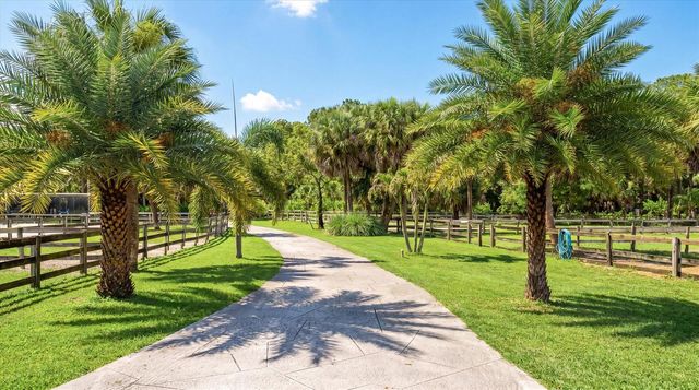 2910 Doe Trail, Loxahatchee, FL 33470