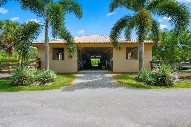 2910 Doe Trail, Loxahatchee, FL 33470