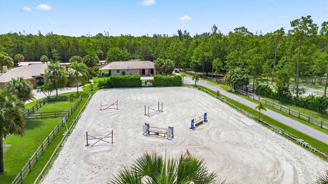 2910 Doe Trail, Loxahatchee, FL 33470
