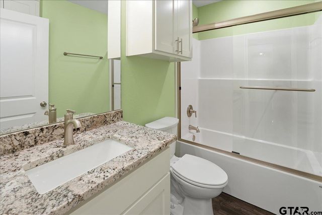 802 S Newsom Street, Mineola, TX 75773