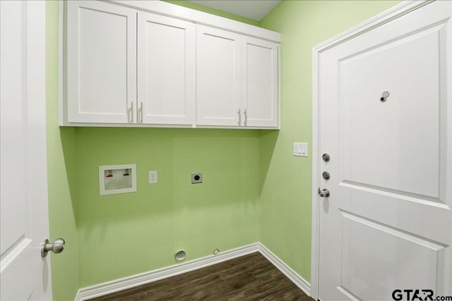 802 S Newsom Street, Mineola, TX 75773