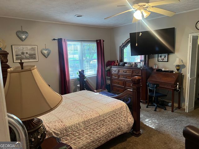 2203 Honeybee Creek Drive, Griffin, GA 30224