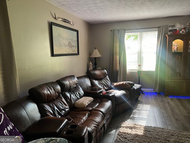 2203 Honeybee Creek Drive, Griffin, GA 30224