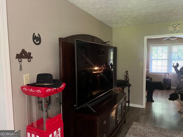 2203 Honeybee Creek Drive, Griffin, GA 30224