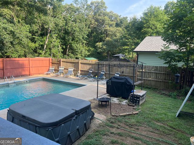 2203 Honeybee Creek Drive, Griffin, GA 30224