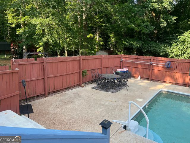 2203 Honeybee Creek Drive, Griffin, GA 30224