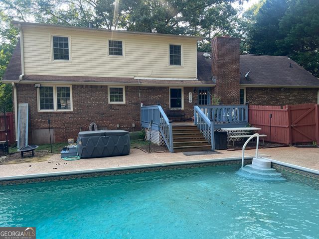 2203 Honeybee Creek Drive, Griffin, GA 30224