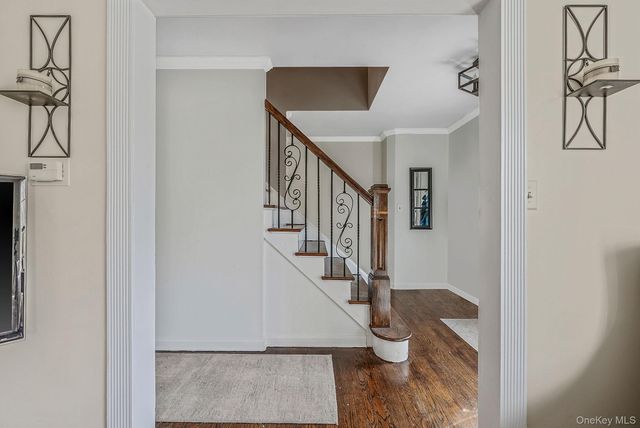 50 Mole Place, Amityville, NY 11701