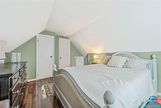 50 Mole Place, Amityville, NY 11701