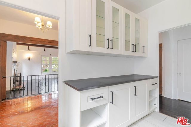 1132 N Vista Street 2, West Hollywood, CA 90046