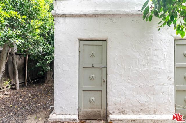 1132 N Vista Street 2, West Hollywood, CA 90046