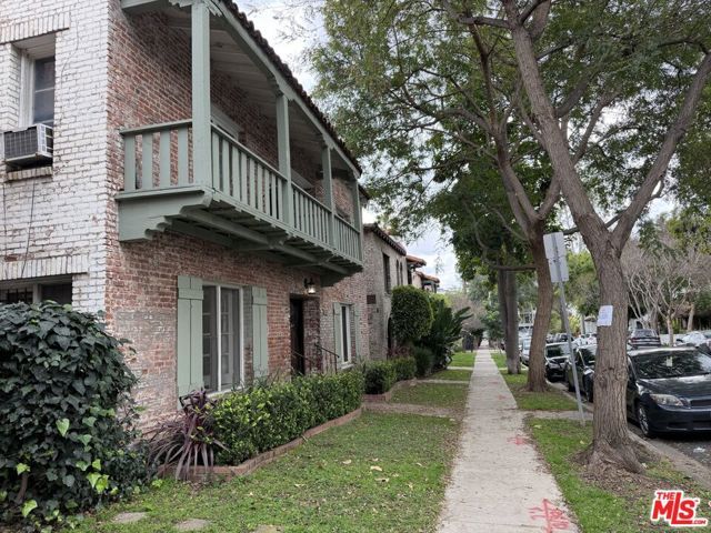 1132 N Vista Street 2, West Hollywood, CA 90046