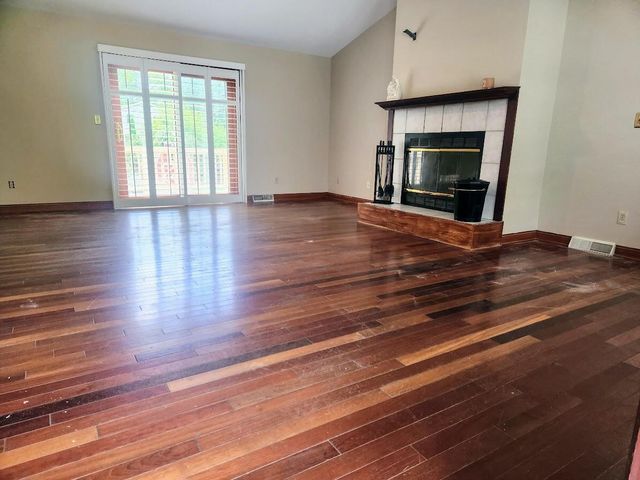11233 3rd AVENUE, Pleasant Prairie, WI 53158