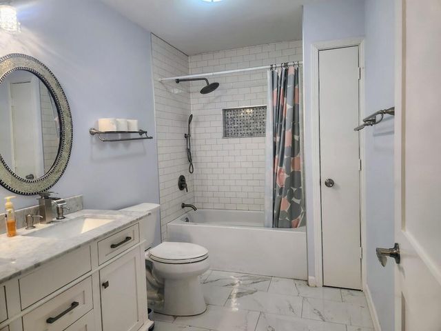 11233 3rd AVENUE, Pleasant Prairie, WI 53158