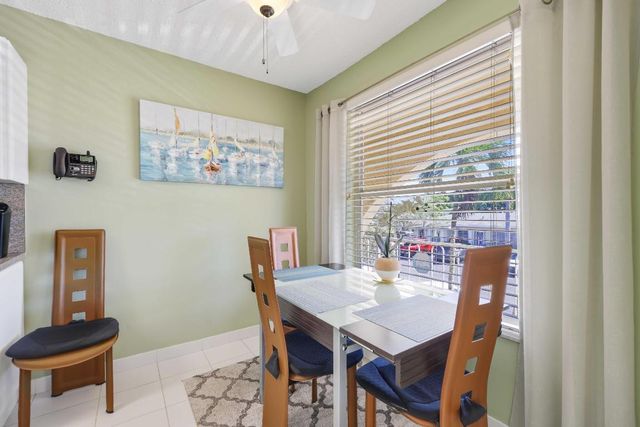 13757 Flora Place E, Delray Beach, FL 33484