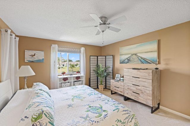 13757 Flora Place E, Delray Beach, FL 33484