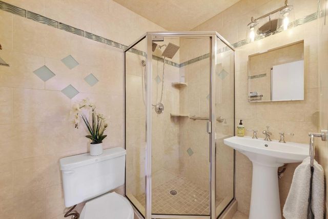 13757 Flora Place E, Delray Beach, FL 33484