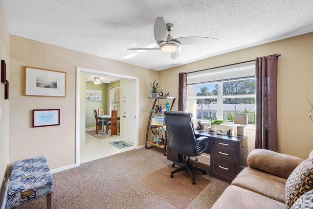 13757 Flora Place E, Delray Beach, FL 33484