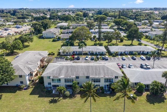 13757 Flora Place E, Delray Beach, FL 33484