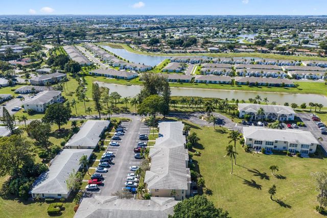 13757 Flora Place E, Delray Beach, FL 33484