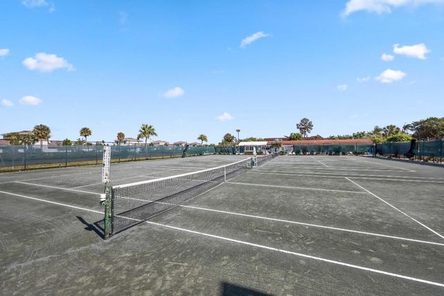 13757 Flora Place E, Delray Beach, FL 33484