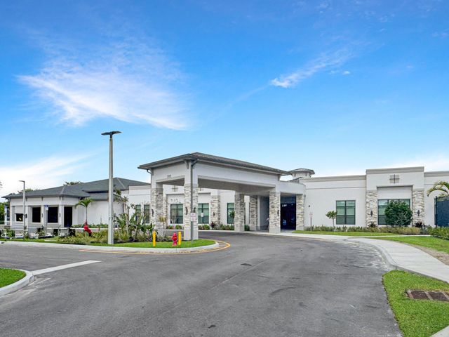 13757 Flora Place E, Delray Beach, FL 33484