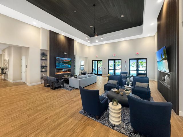 13757 Flora Place E, Delray Beach, FL 33484