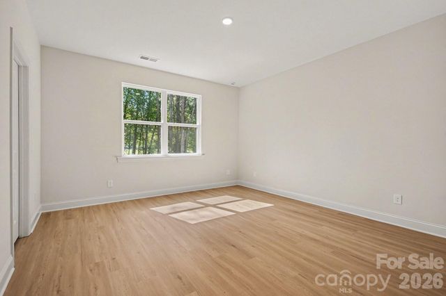 1538 34th Avenue Lane NE, Hickory, NC 28601