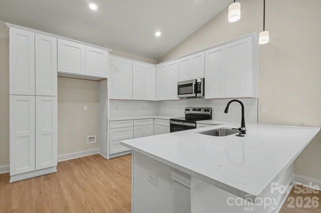 1538 34th Avenue Lane NE, Hickory, NC 28601