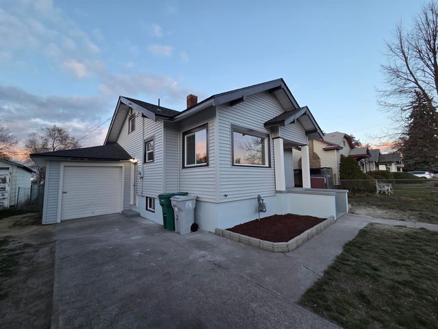 4127 E 2nd Ave, Spokane, WA 99202