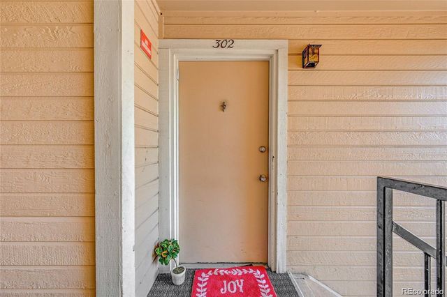 1075 S Elkhart Way 302, Aurora, CO 80012