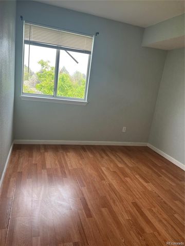 1075 S Elkhart Way 302, Aurora, CO 80012