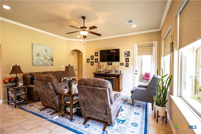 173 County Road 131a, Hallettsville, TX 77964