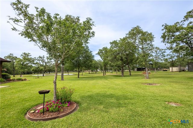 173 County Road 131a, Hallettsville, TX 77964