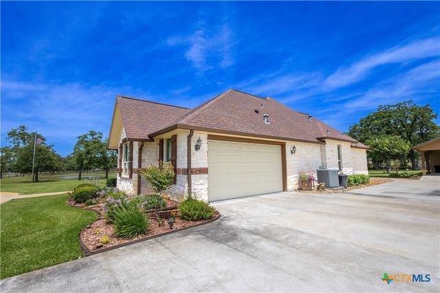 173 County Road 131a, Hallettsville, TX 77964