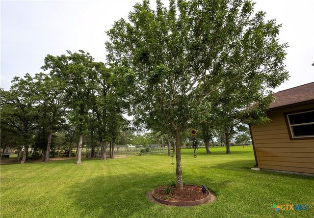 173 County Road 131a, Hallettsville, TX 77964