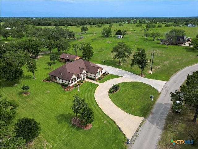 173 County Road 131a, Hallettsville, TX 77964