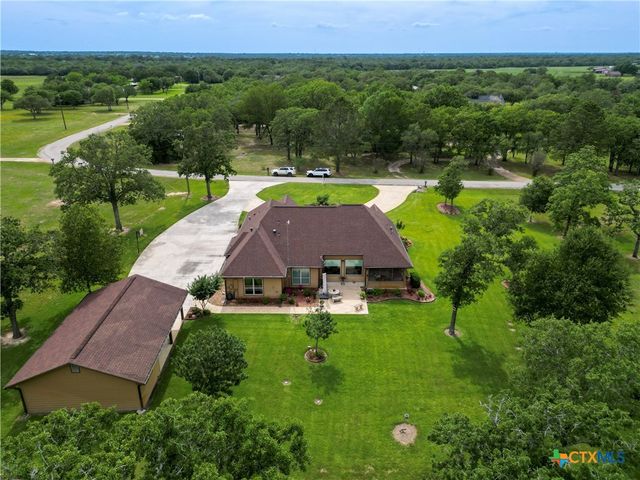 173 County Road 131a, Hallettsville, TX 77964