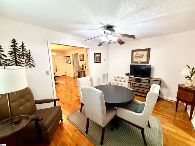 2817 Anderson Road, Greenville, SC 29611